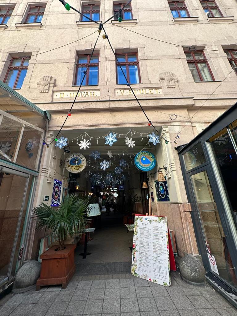 At Gozsdu Courtyard #partyzone #downtown #freeparking Apartman Budapest
