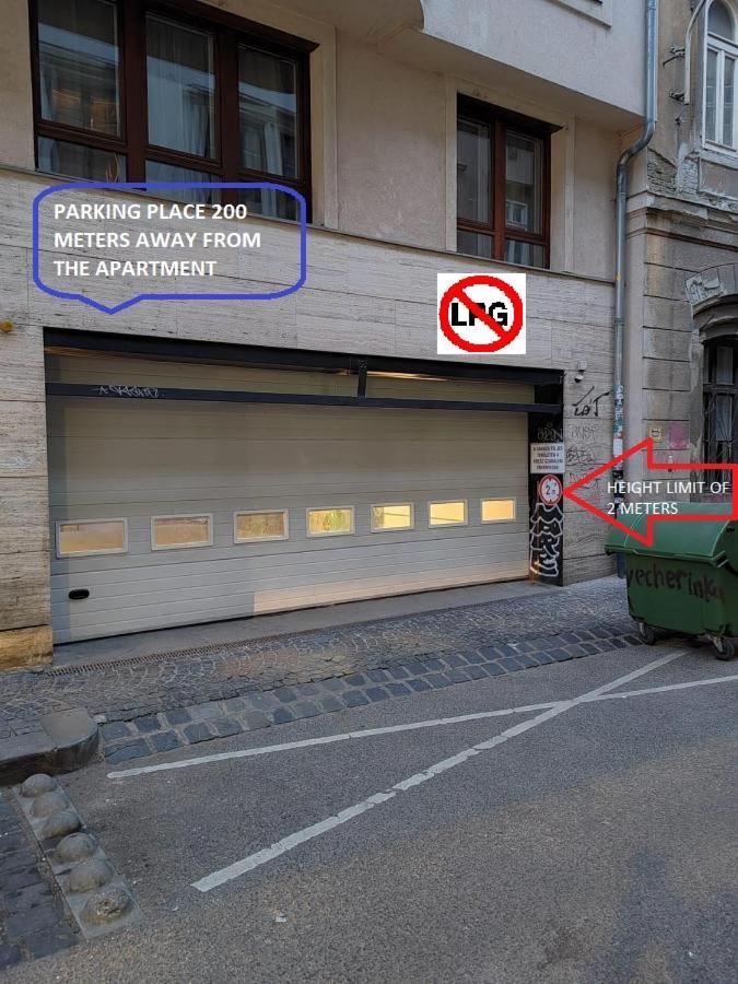 Apartman At Gozsdu Courtyard #partyzone #downtown #freeparking *